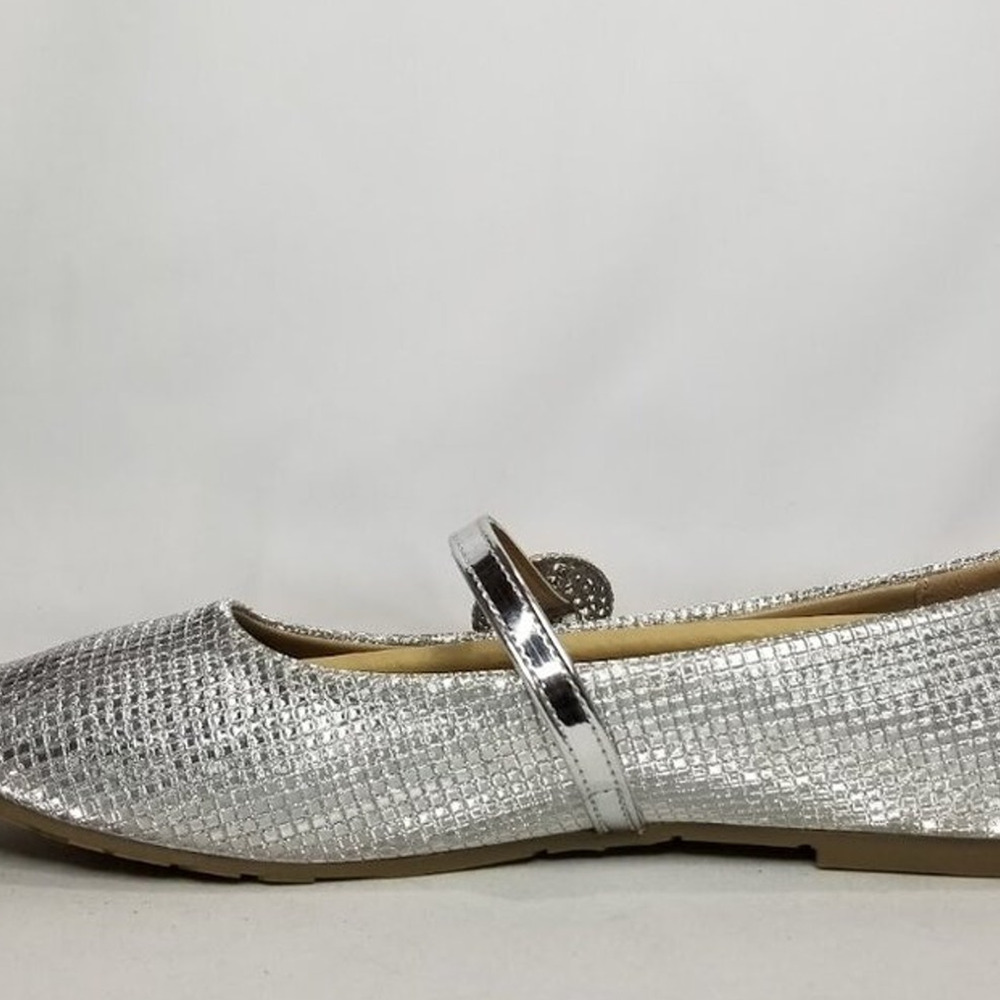 Kenneth Cole Reaction Women's Elwood Ballet Flats Size 8.5 Silver NWT - Picture 4 of 6